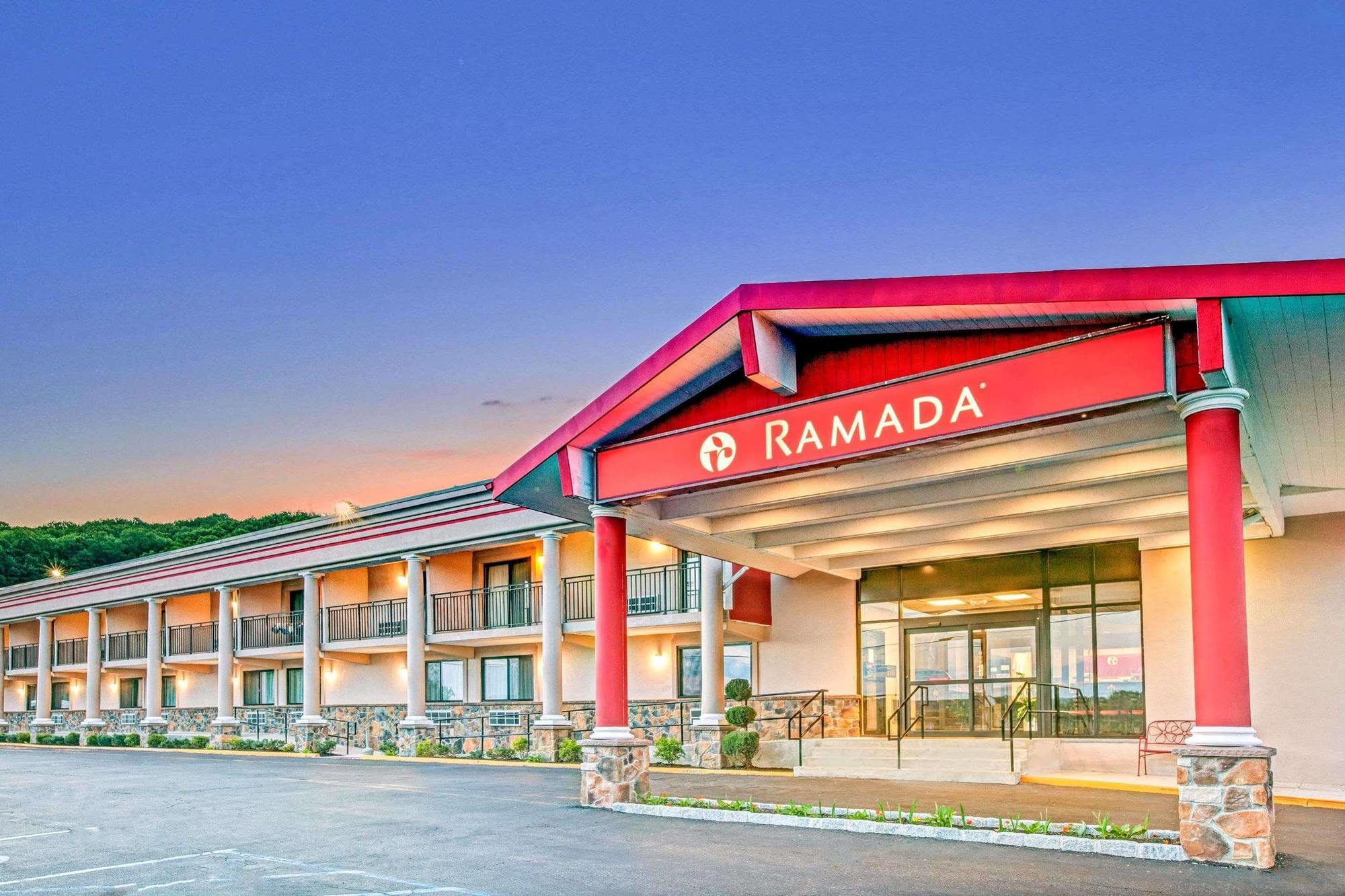Hotel Ramada By Wyndham Rockaway Exteriér fotografie