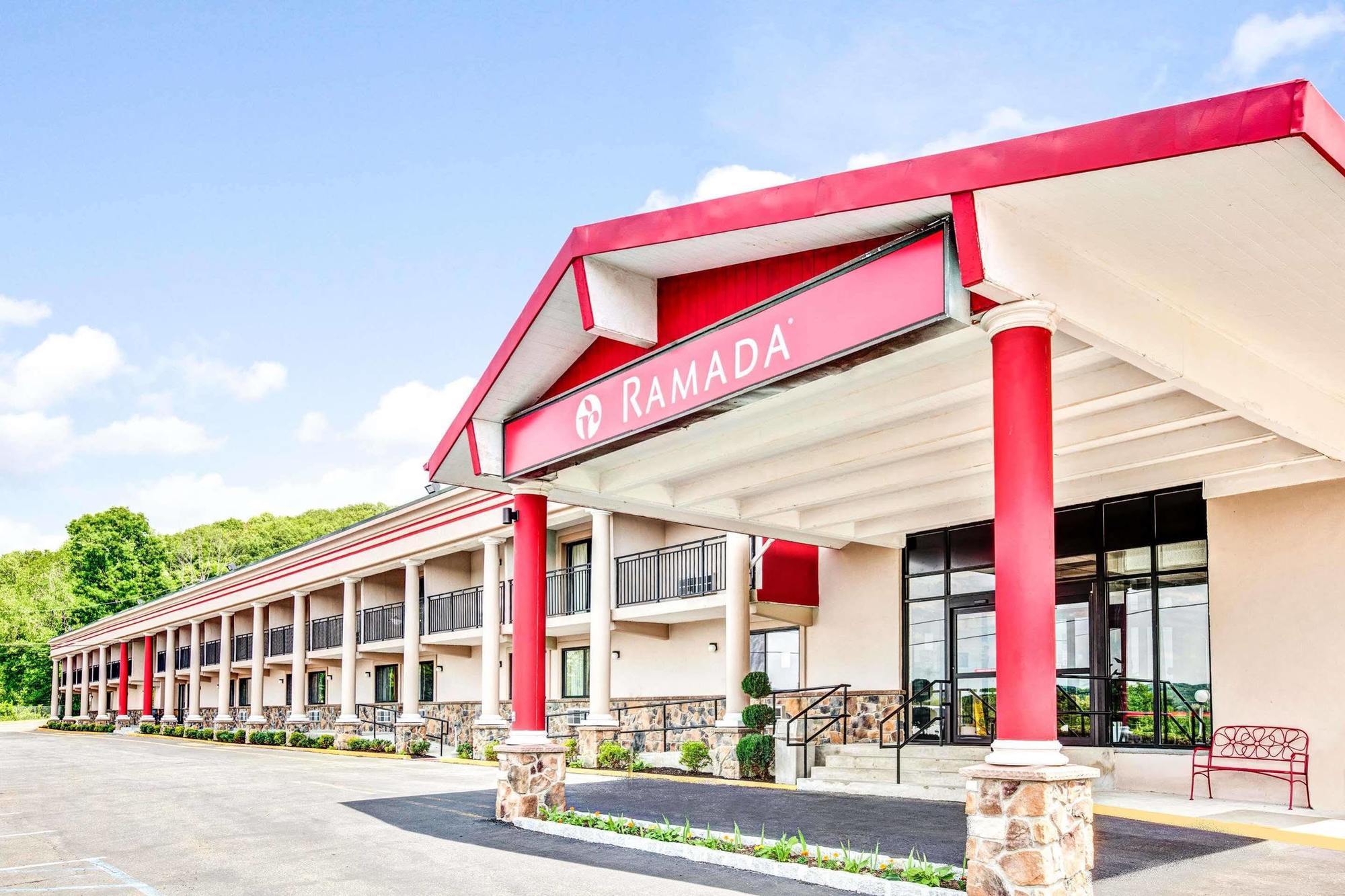 Hotel Ramada By Wyndham Rockaway Exteriér fotografie